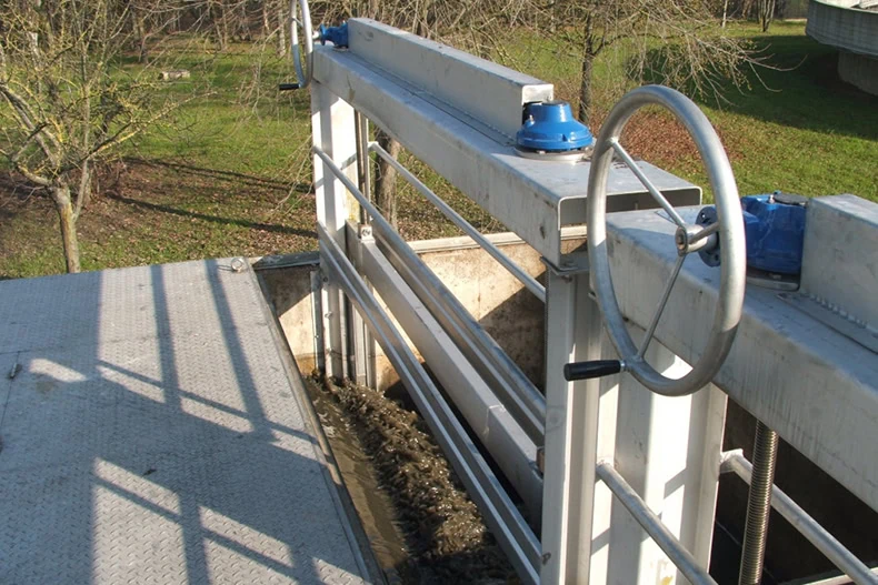 Penstocks, Weirs, Stoplogs