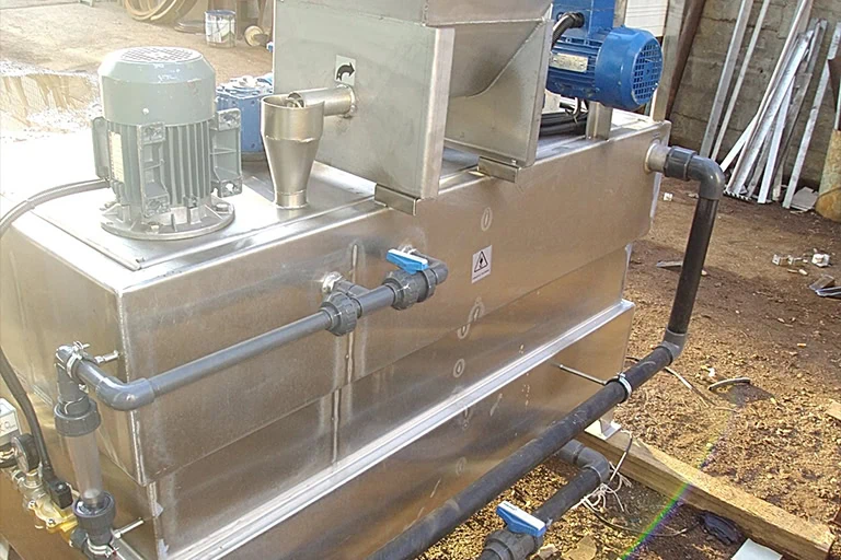 HILAH IRAQ CHEMICAL DOSING UNITS SUPPLY 2015